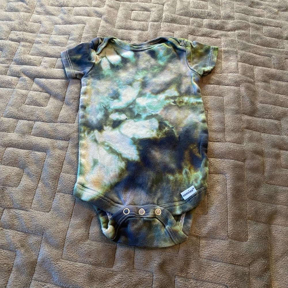 Tie Dyed Bodysuit || 3-6 Months
